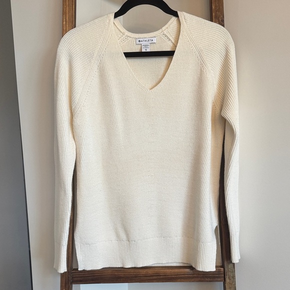 Athleta Sweaters - Athleta Women's V-Neck Cream Sweater